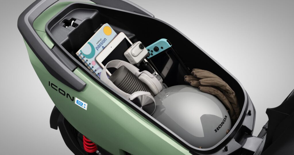 Cốp xe rộng rãi