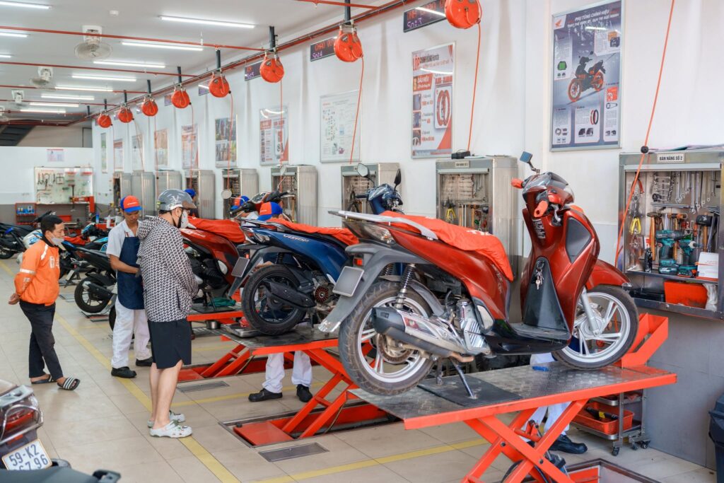 Thay nhớt quá muộn hoặc quá sớm
