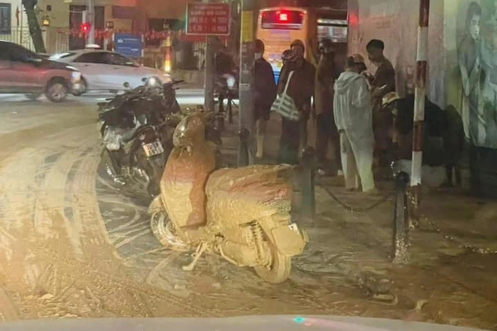 Ngăn bùn đất tích tụ ở gầm xe
