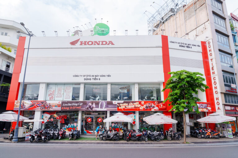 Cửa hàng HEAD Dũng Tiến Sài Gòn