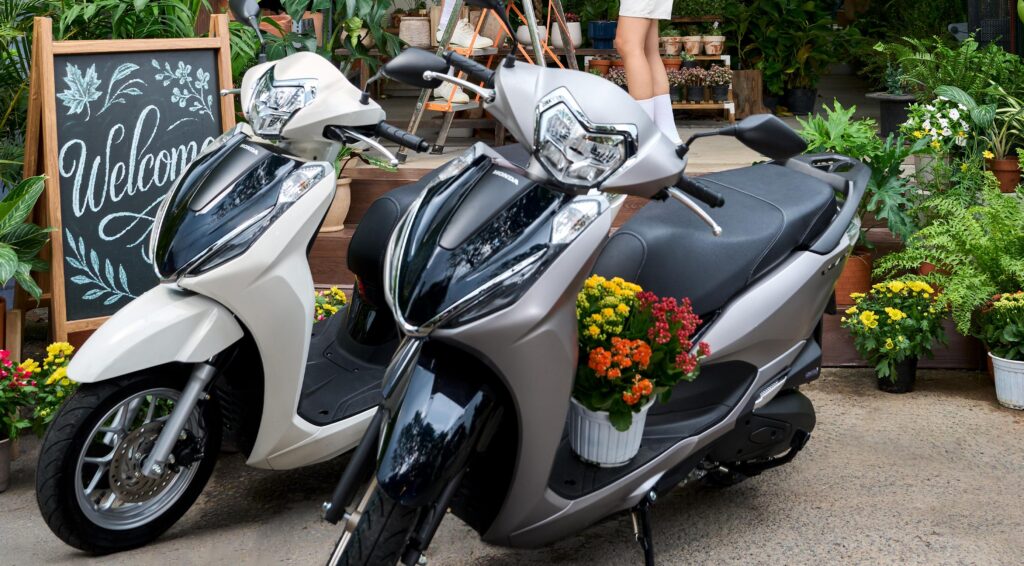 Các nút điều khiển trên Honda Lead